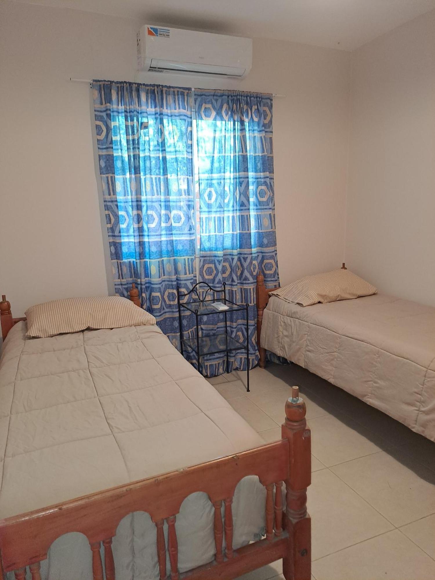 Casa Con Piscina Y Parque En , Zona Aeropuerto Сasa de vacaciones